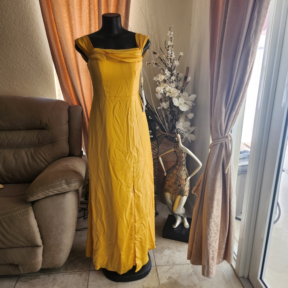 Stacees dress size S NEW